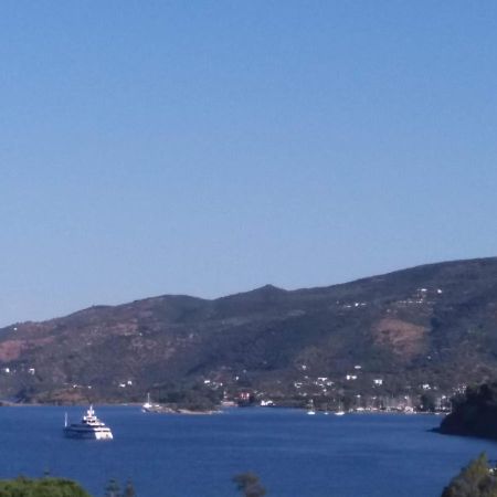 Apartment In Poros Poros Town エクステリア 写真